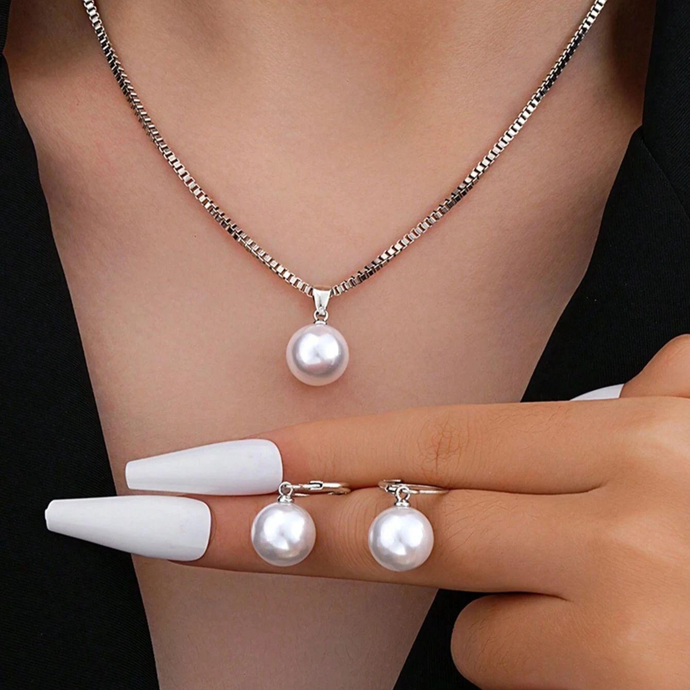 طقم مجوهرات أنيق من اللؤلؤ