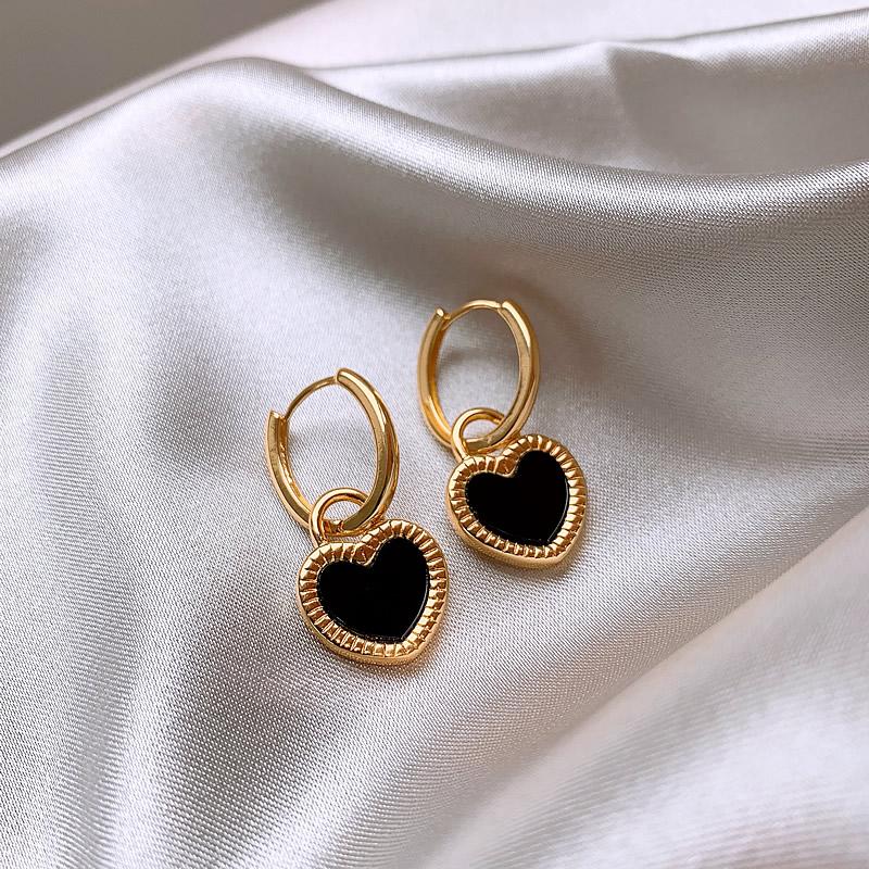 طقم مجوهرات أنيق على شكل قلب