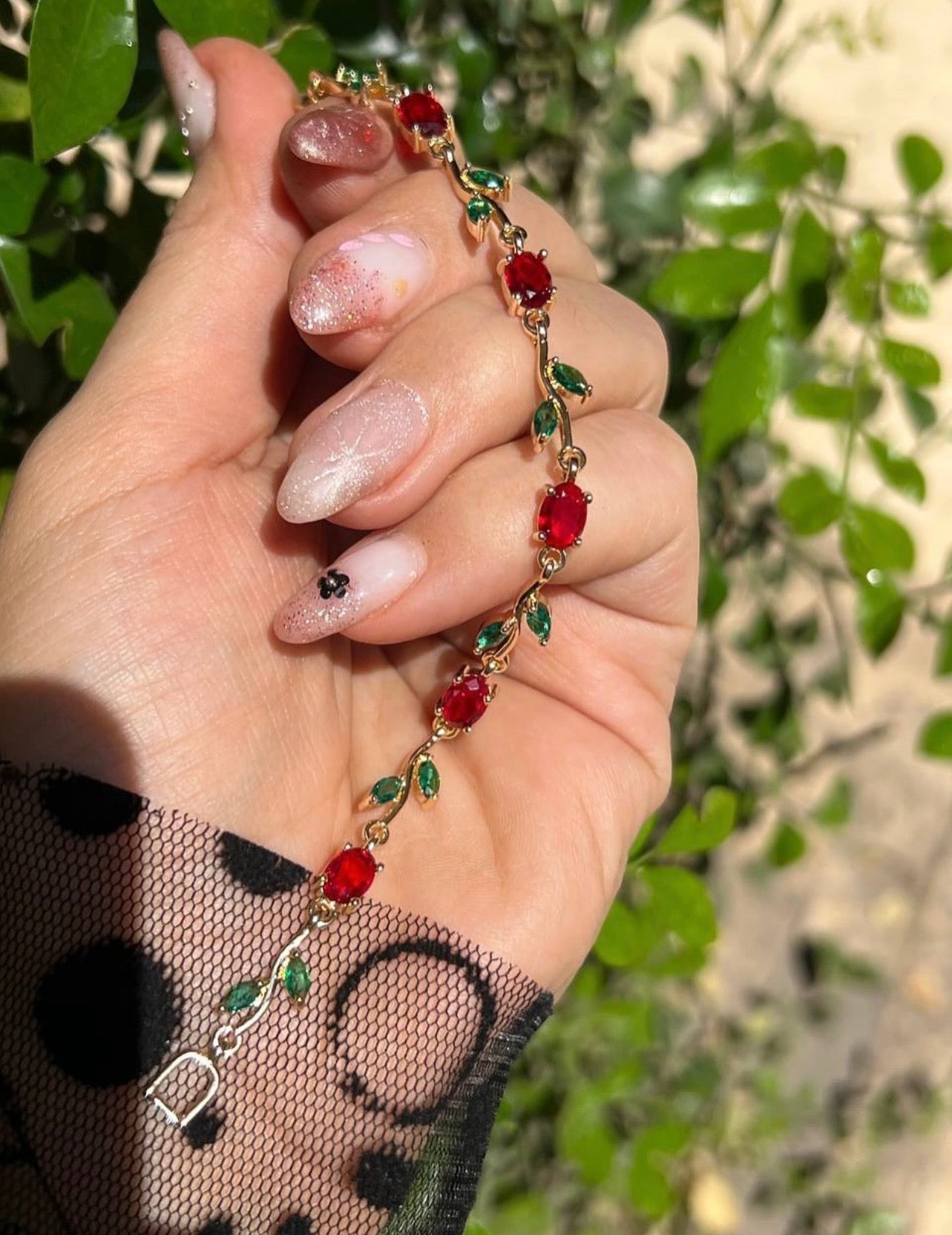 سوار مجوهرات من الزمرد والزركون