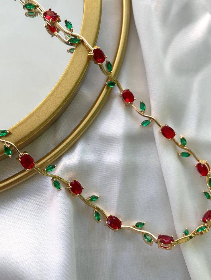 سوار مجوهرات من الزمرد والزركون